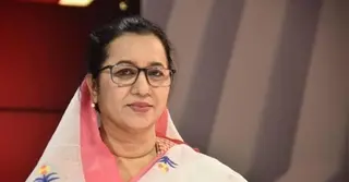 জীবনের ঝুঁকি নিয়ে অবৈধ অভিবাসন নয়: নিলোফার মনি